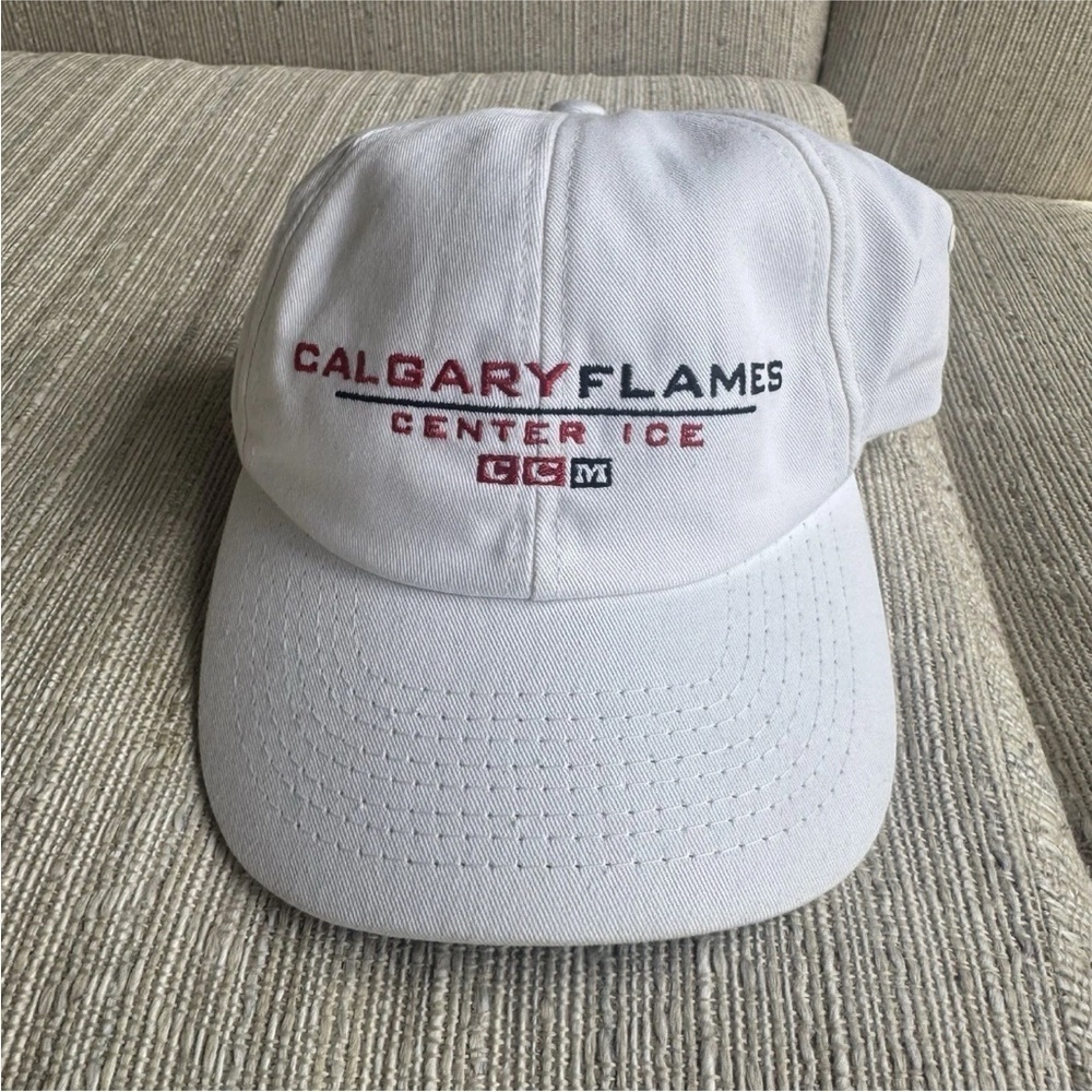 Vintage CCM hockey Hat CALGARY FLAMES NHL Ball Cap Snapback NWT Unisex White - Picture 5 of 6